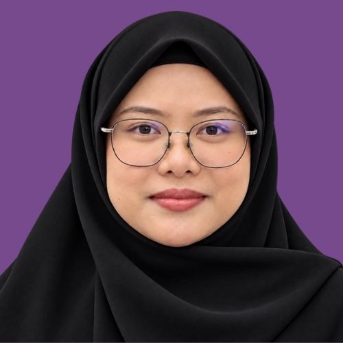 Pn. Aishah binti Mulyono
